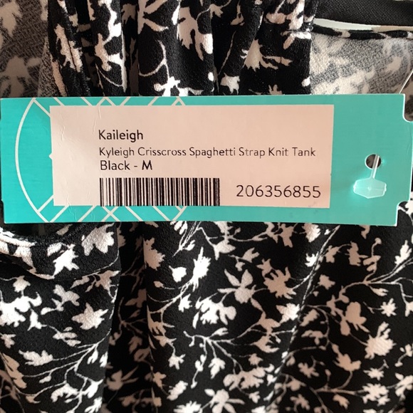 NWT- spaghetti strap top - Picture 5 of 6